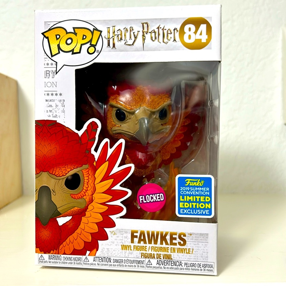 Exclusive Funko Pop Harry Potter #84 Fawkes Flocked SDCC 2019 Summer Convention